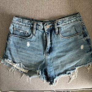 “Blank NYC” denim shorts size 26